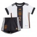 Tyskland Antonio Rudiger #2 kläder Barn VM 2022 Hemmatröja Kortärmad (+ korta byxor)